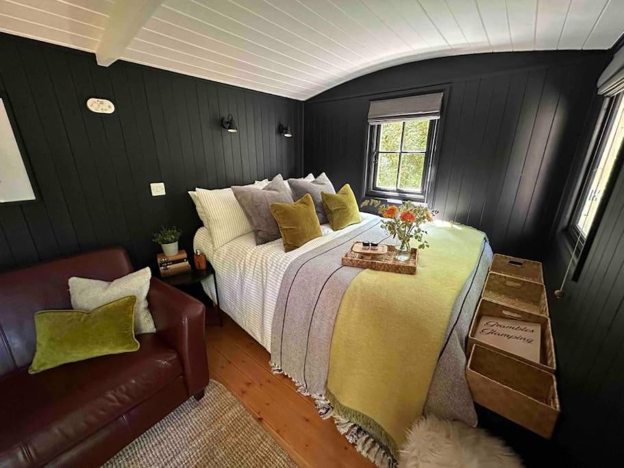 Cornwall Woodland Shepherd'S Hut - Dennis Hut Bodmin Bagian luar foto